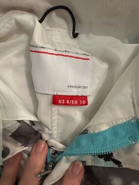 Spyder Women’s Temerity ski pant size 10.  Fully adjustable. Smoke free home